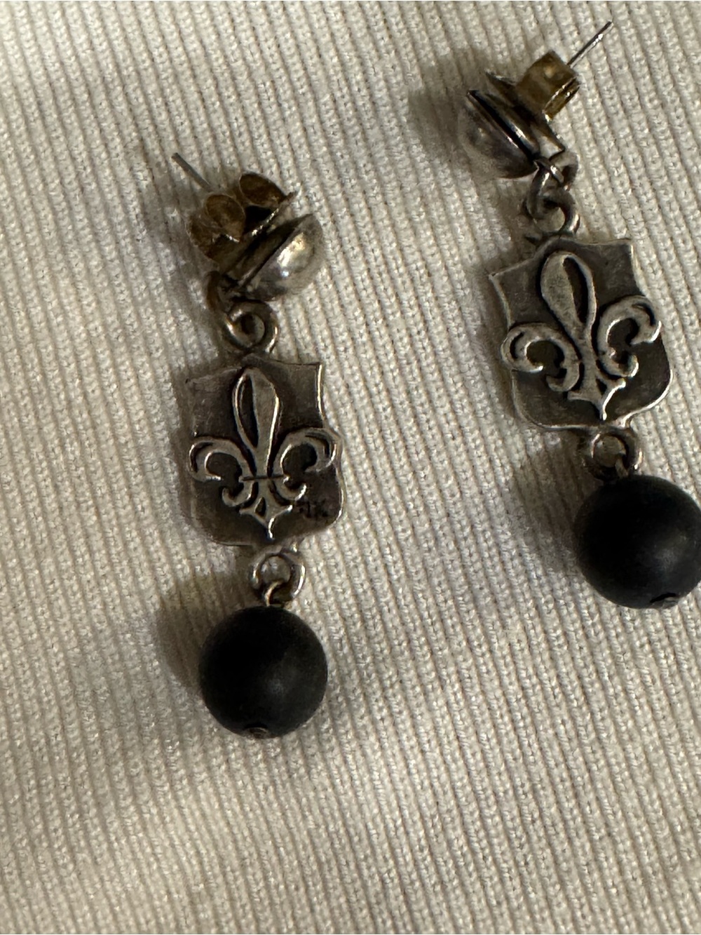 French Kande Black and Silver Fleur de Lis Drop Earrings - Picture 3 of 3